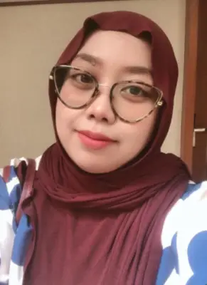 Heni Puji Rahayu, SM