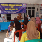 Kegiatan Pemberian Makanan Tambahan (PMT) oleh PKK dan Kader Desa Cikande Permai Kepada BUMIL, BADUTA dan BALITA